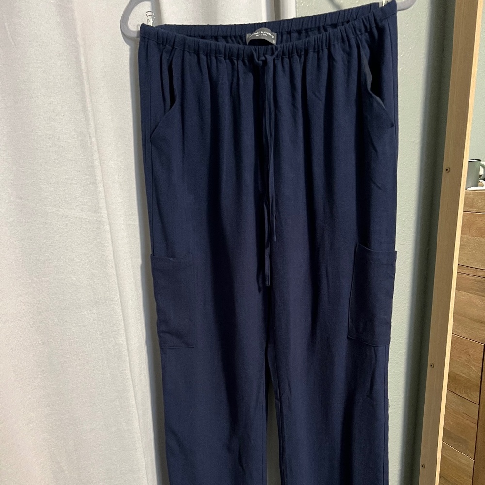 Women’s Linen blend cargo pull on pants size small